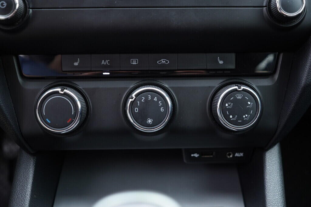 OV190V09438_36.webp_OCTAVIA Ambition Plus 2.0 TDI 81 kW manuál