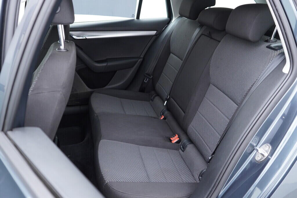 OV190V09438_39.webp_OCTAVIA Ambition Plus 2.0 TDI 81 kW manuál