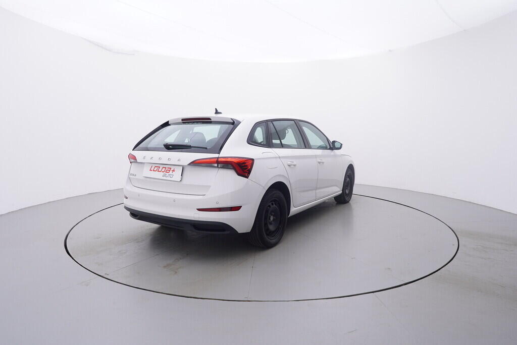 OV190V09440_14.webp_SCALA Ambition 1.5 TSI 110 kW manuál, DPH