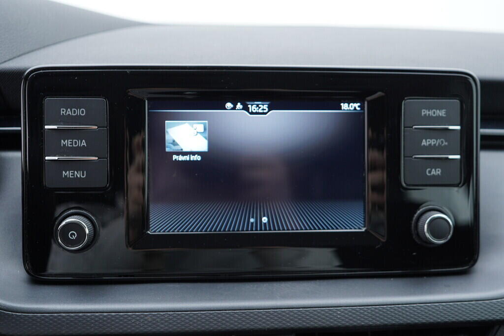 OV190V09440_25.webp_SCALA Ambition 1.5 TSI 110 kW manuál, DPH