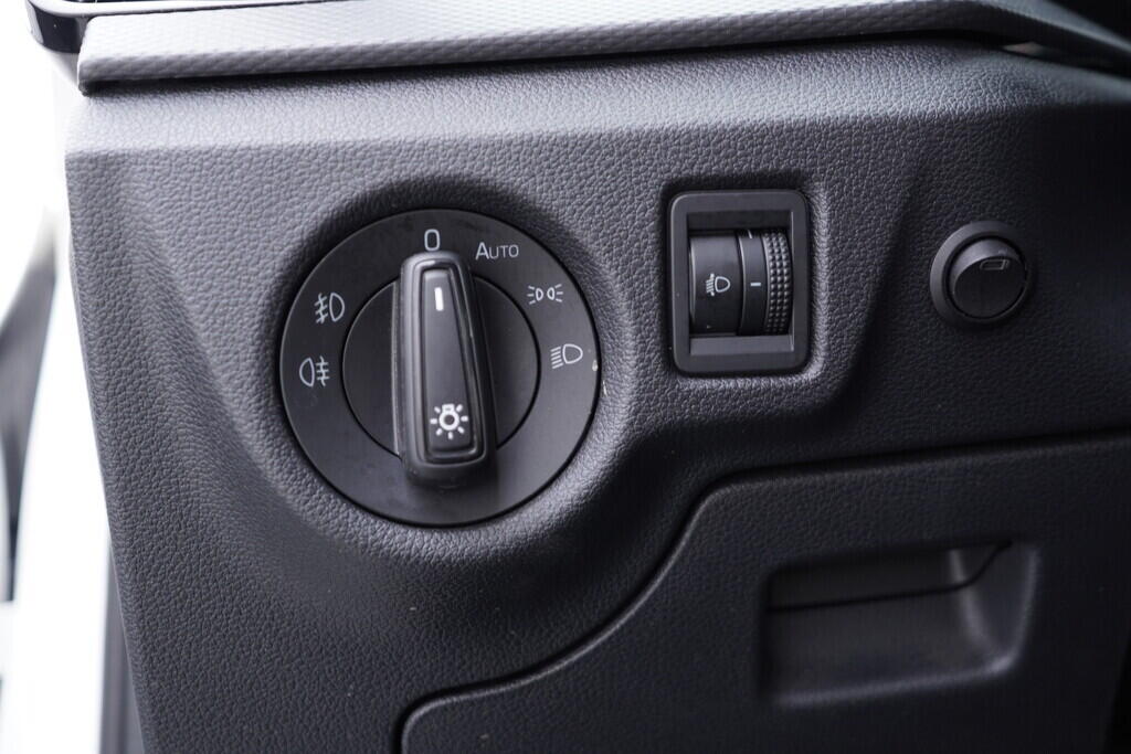 OV190V09440_29.webp_SCALA Ambition 1.5 TSI 110 kW manuál, DPH