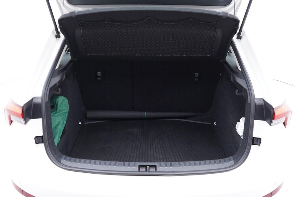 OV190V09440_38.webp_SCALA Ambition 1.5 TSI 110 kW manuál, DPH