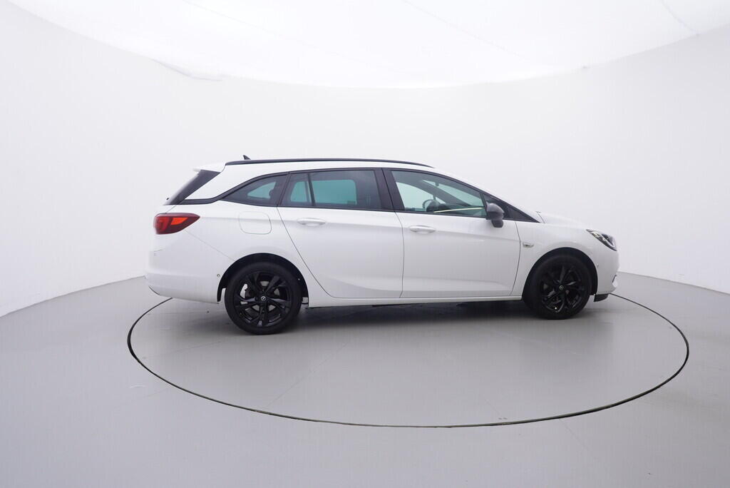 OV190V09441_15.webp_ASTRA Ultimate 1.2 LIH 107 kW manuál, DPH