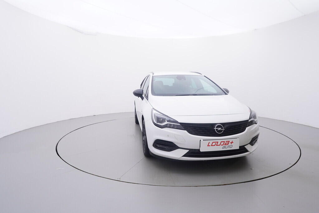 OV190V09441_17.webp_ASTRA Ultimate 1.2 LIH 107 kW manuál, DPH