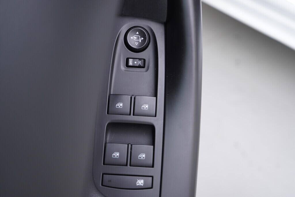 OV190V09441_20.webp_ASTRA Ultimate 1.2 LIH 107 kW manuál, DPH