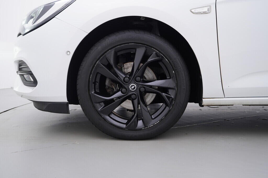 OV190V09441_40.webp_ASTRA Ultimate 1.2 LIH 107 kW manuál, DPH