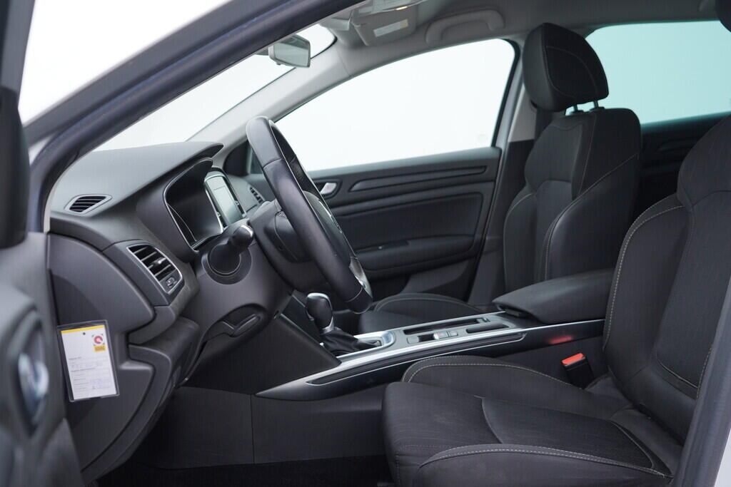 OV190V09442_22.webp_MÉGANE Limited 1.3  103 kW automat, DPH