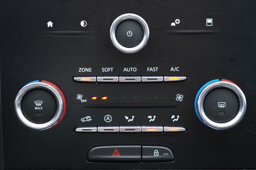 OV190V09442_32.webp_MÉGANE Limited 1.3  103 kW automat, DPH