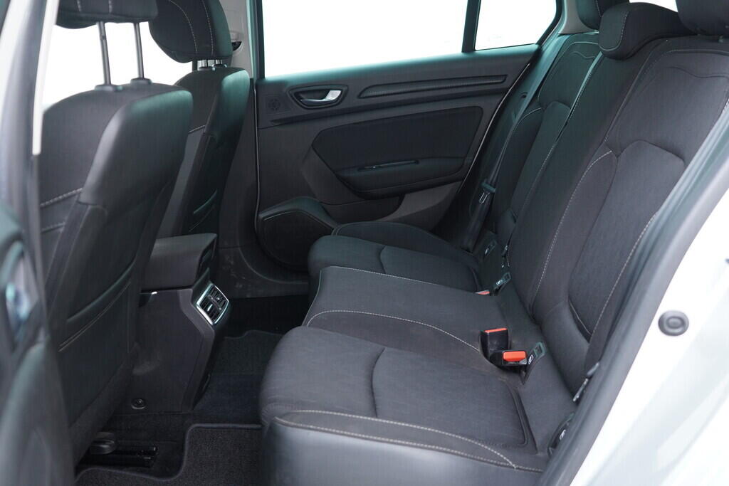 OV190V09442_36.webp_MÉGANE Limited 1.3  103 kW automat, DPH