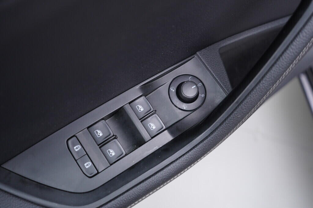 OV190V09446_20.webp_SUPERB Style 2.0 TDI 147 kW automat, DPH