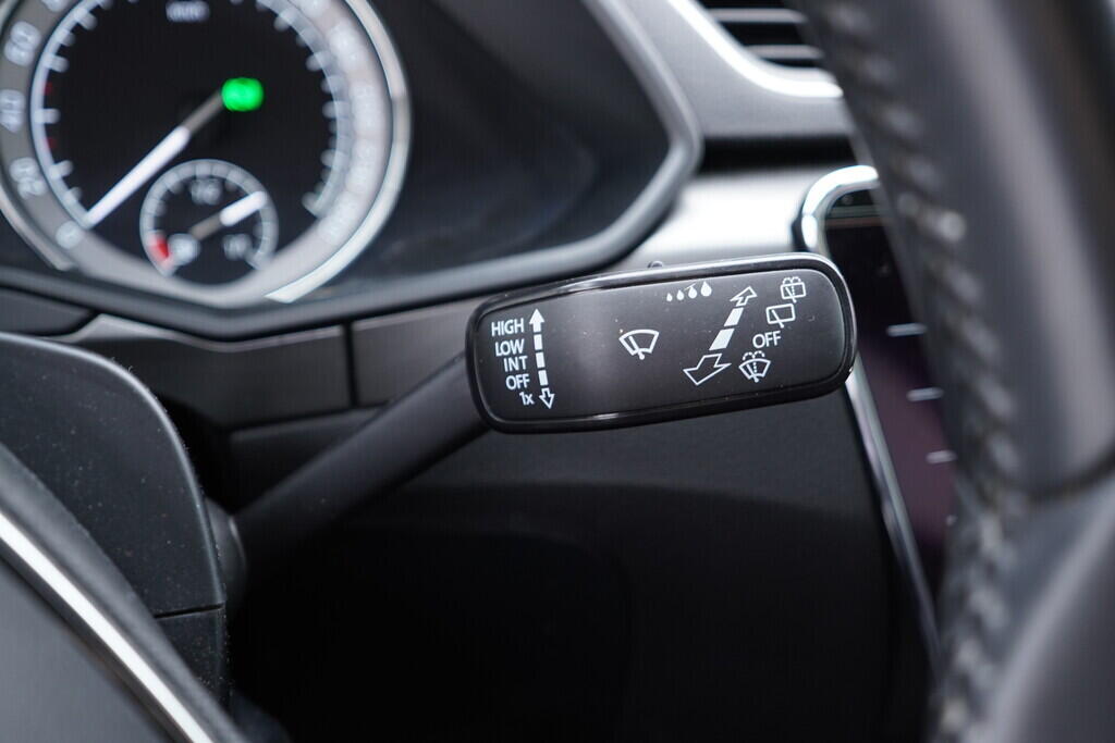 OV190V09446_25.webp_SUPERB Style 2.0 TDI 147 kW automat, DPH