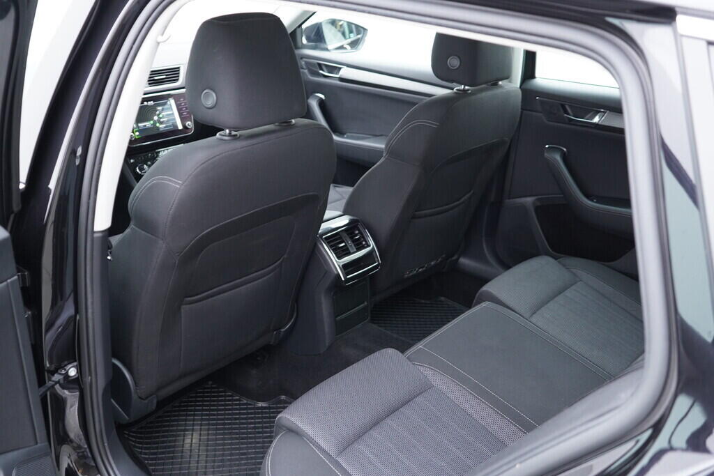 OV190V09446_36.webp_SUPERB Style 2.0 TDI 147 kW automat, DPH