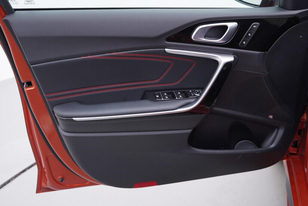 OV190V09455_19.webp_PRO_CEED GT 1.6 TGDI 150 kW automat