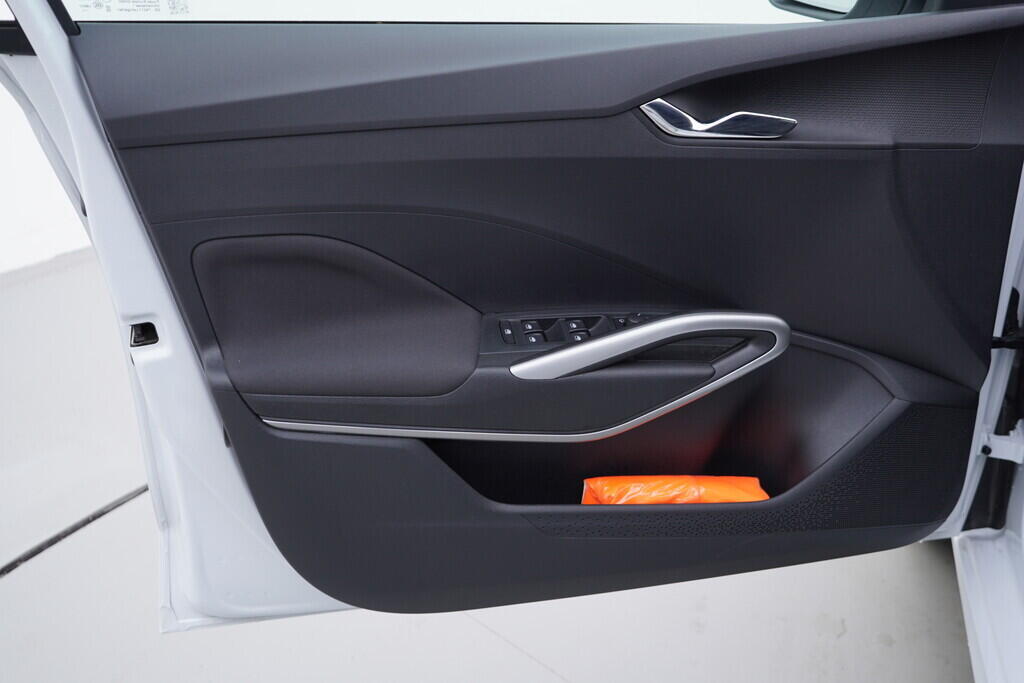 OV190V09456_19.webp_FABIA Top Selection 1.0 TSI 70 kW manuál, DPH