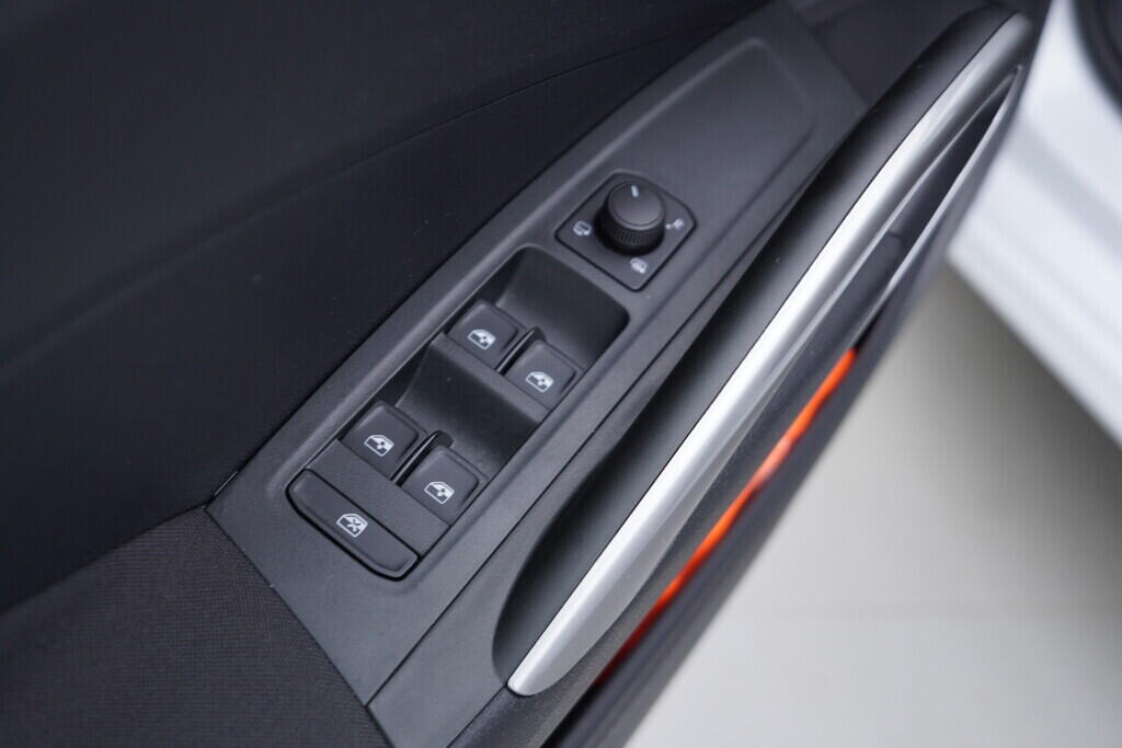 OV190V09456_20.webp_FABIA Top Selection 1.0 TSI 70 kW manuál, DPH