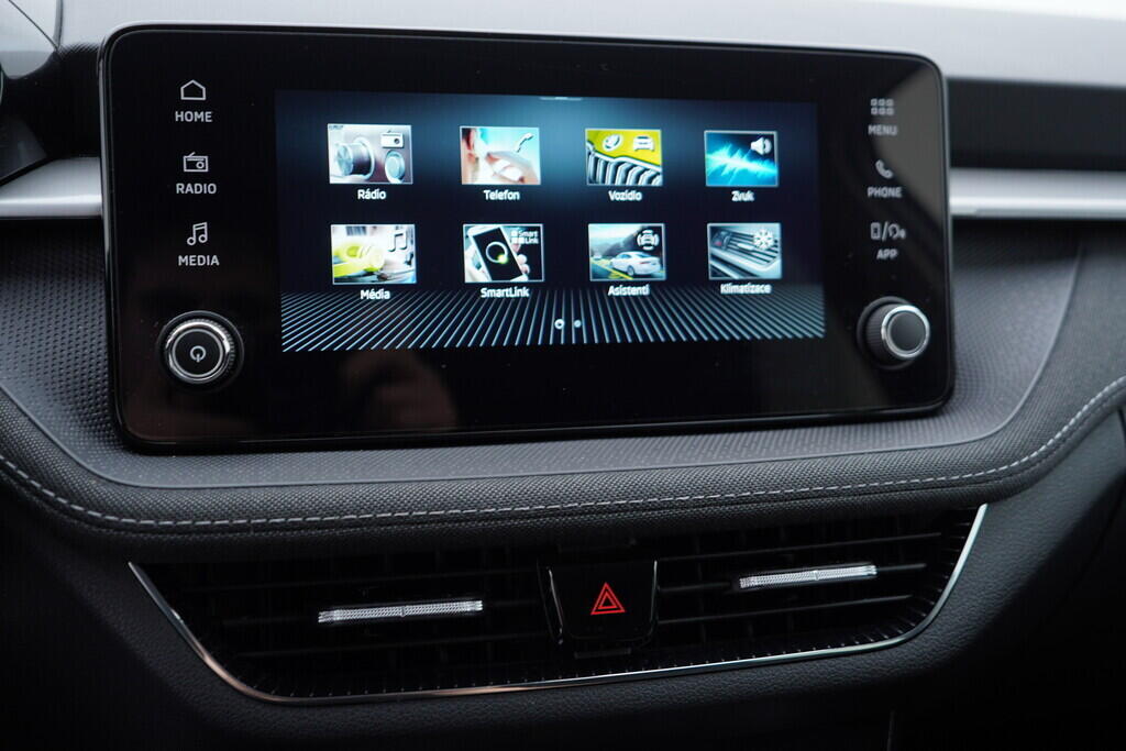 OV190V09456_27.webp_FABIA Top Selection 1.0 TSI 70 kW manuál, DPH