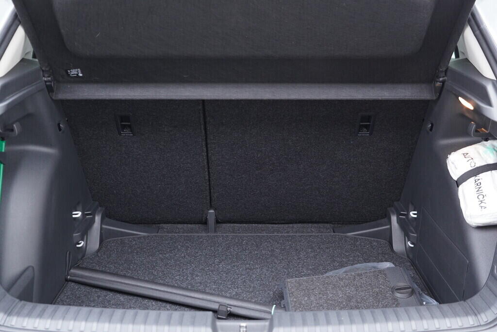 OV190V09456_36.webp_FABIA Top Selection 1.0 TSI 70 kW manuál, DPH