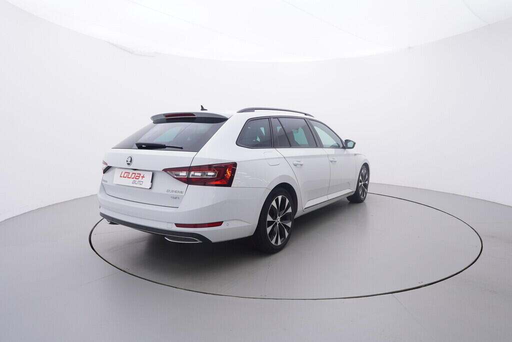 OV190V09457_14.webp_SUPERB Sport 2.0 TDI 140 kW automat