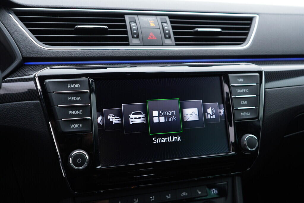 OV190V09457_28.webp_SUPERB Sport 2.0 TDI 140 kW automat