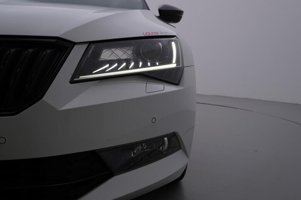 OV190V09457_46.webp_SUPERB Sport 2.0 TDI 140 kW automat