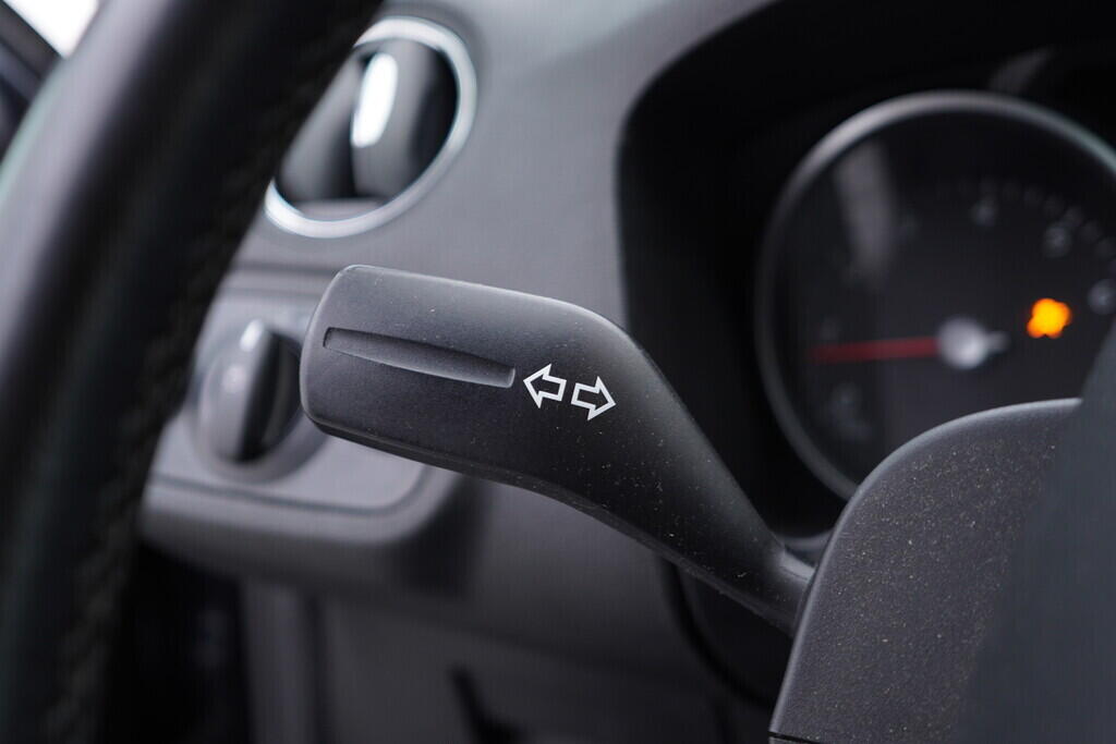 OV190V09458_23.webp_S-MAX Trend 2.5 WA6 162 kW manuál