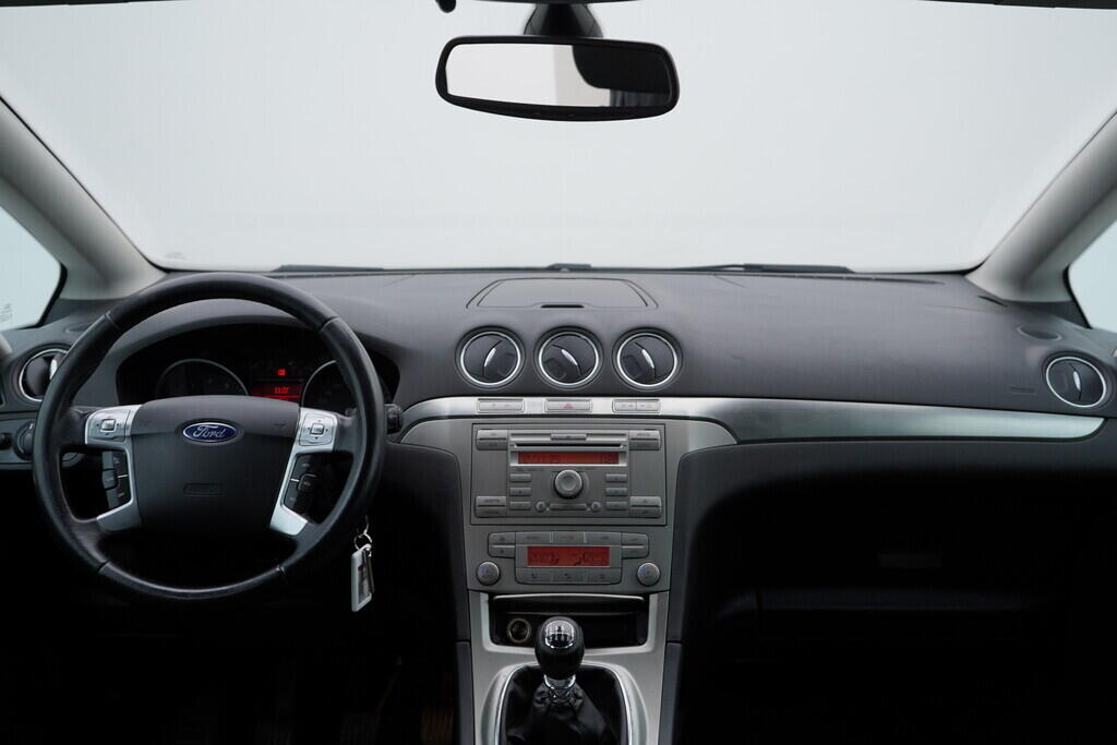 OV190V09458_25.webp_S-MAX Trend 2.5 WA6 162 kW manuál