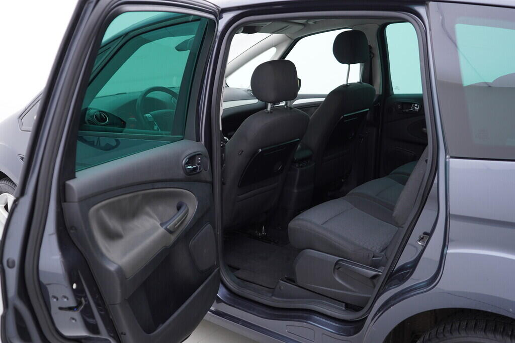 OV190V09458_30.webp_S-MAX Trend 2.5 WA6 162 kW manuál