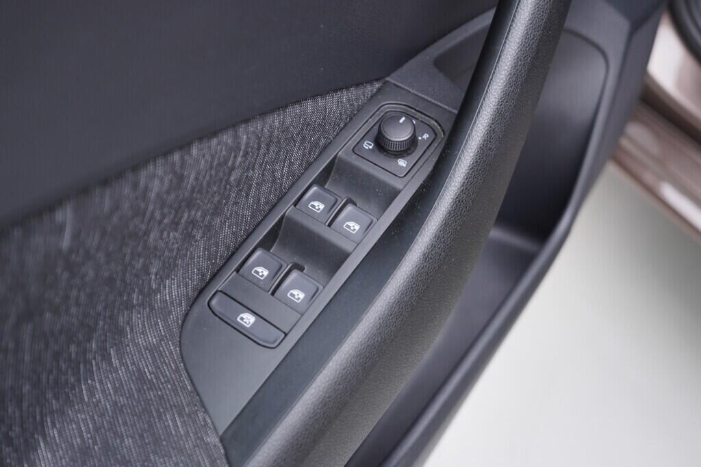 OV190V09459_20.webp_SCALA Style 1.0 TSI 85 kW manuál