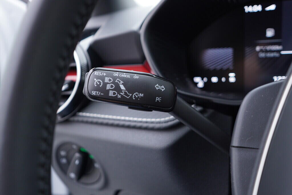 OV190V09460_23.webp_FABIA Monte Carlo 1.0 TSI 85 kW manuál, DPH