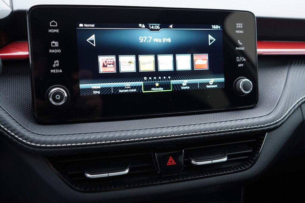 OV190V09460_28.webp_FABIA Monte Carlo 1.0 TSI 85 kW manuál, DPH