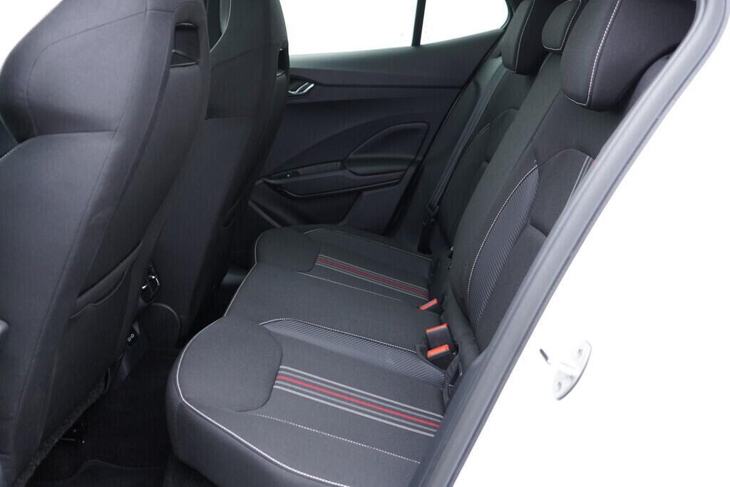 OV190V09460_35.webp_FABIA Monte Carlo 1.0 TSI 85 kW manuál, DPH