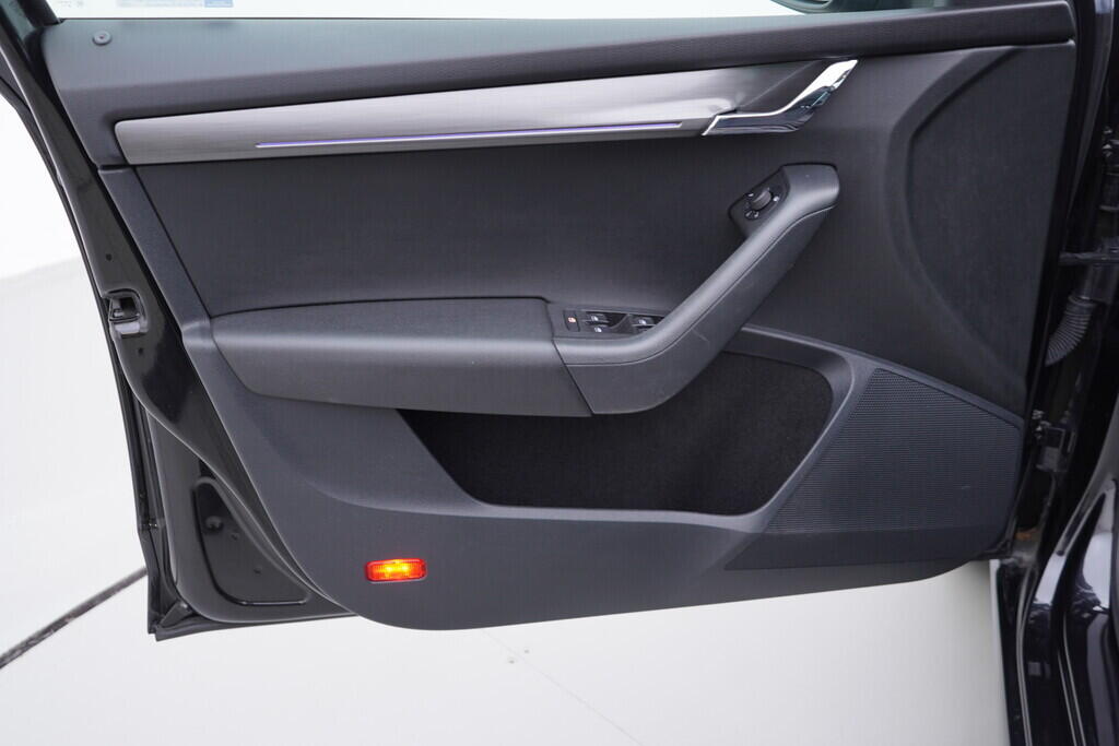 OV190V09463_19.webp_OCTAVIA Style Plus 1.5 TSI 110 kW manuál