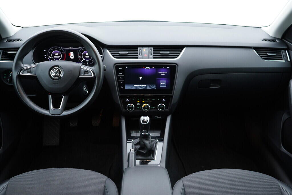 OV190V09463_25.webp_OCTAVIA Style Plus 1.5 TSI 110 kW manuál