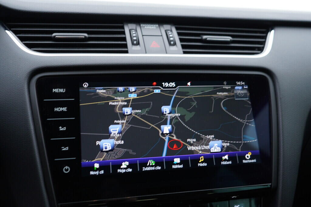 OV190V09463_30.webp_OCTAVIA Style Plus 1.5 TSI 110 kW manuál