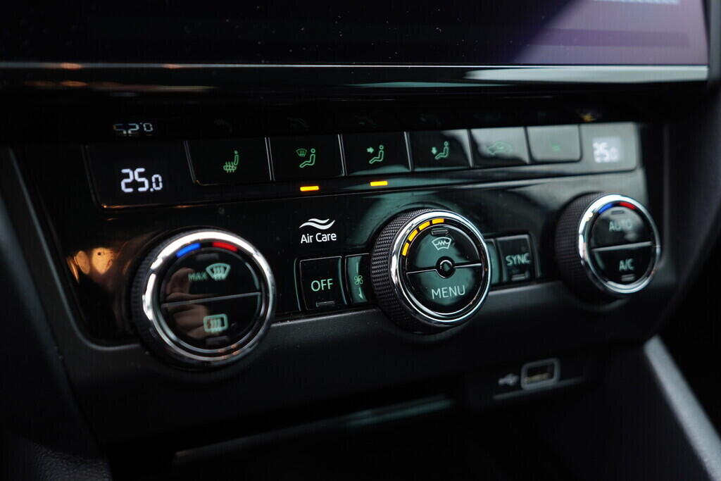 OV190V09463_31.webp_OCTAVIA Style Plus 1.5 TSI 110 kW manuál