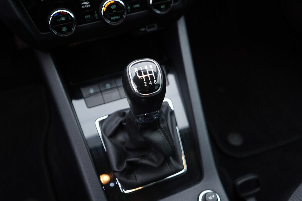 OV190V09463_32.webp_OCTAVIA Style Plus 1.5 TSI 110 kW manuál