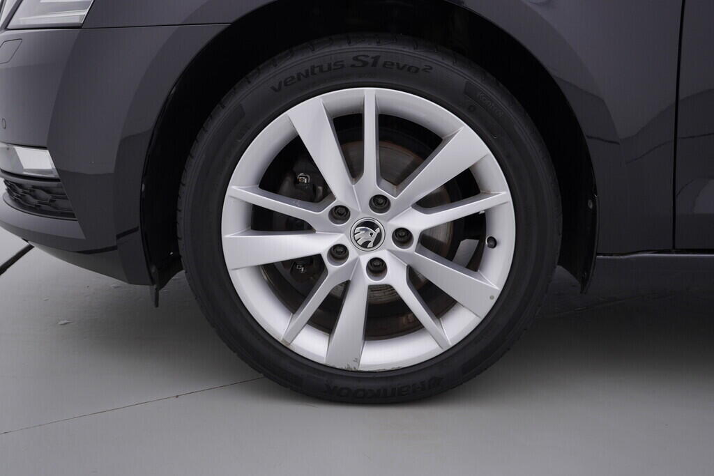 OV190V09463_40.webp_OCTAVIA Style Plus 1.5 TSI 110 kW manuál