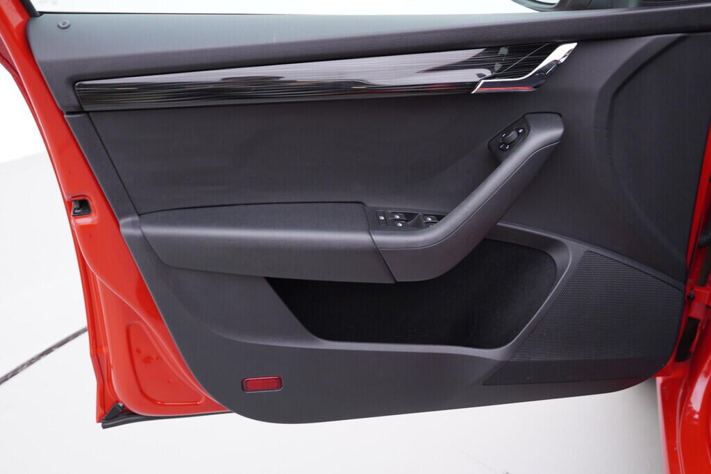 OV190V09464_19.webp_OCTAVIA Style 2.0 TDI 135 kW automat, DPH