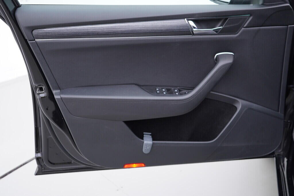 OV190V09465_19.webp_SUPERB Style 1.5 TSI 110 kW automat