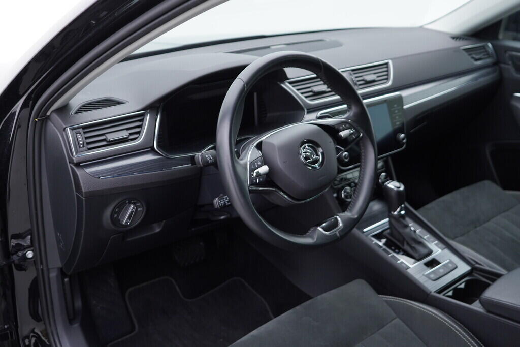 OV190V09465_22.webp_SUPERB Style 1.5 TSI 110 kW automat