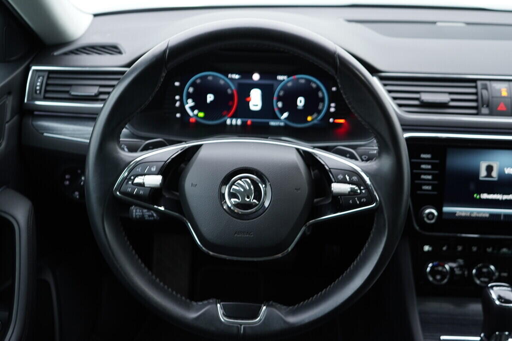 OV190V09465_28.webp_SUPERB Style 1.5 TSI 110 kW automat