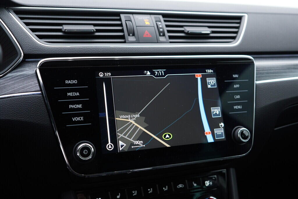 OV190V09465_32.webp_SUPERB Style 1.5 TSI 110 kW automat