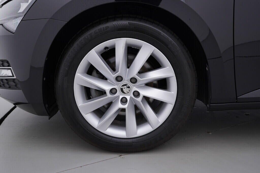 OV190V09465_44.webp_SUPERB Style 1.5 TSI 110 kW automat