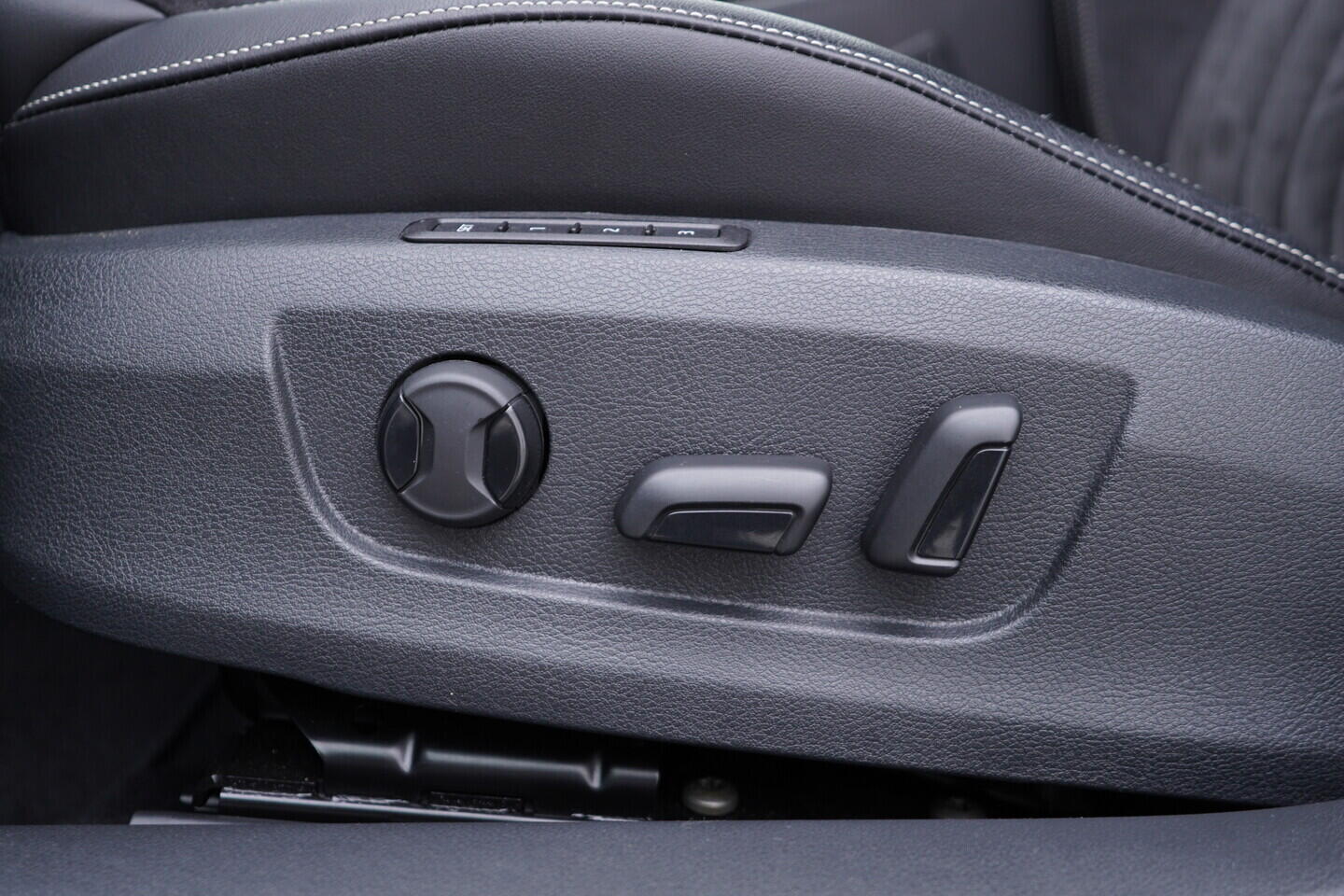 OV190V09469_18.webp_SUPERB Style 2.0 TDI 147 kW automat, DPH