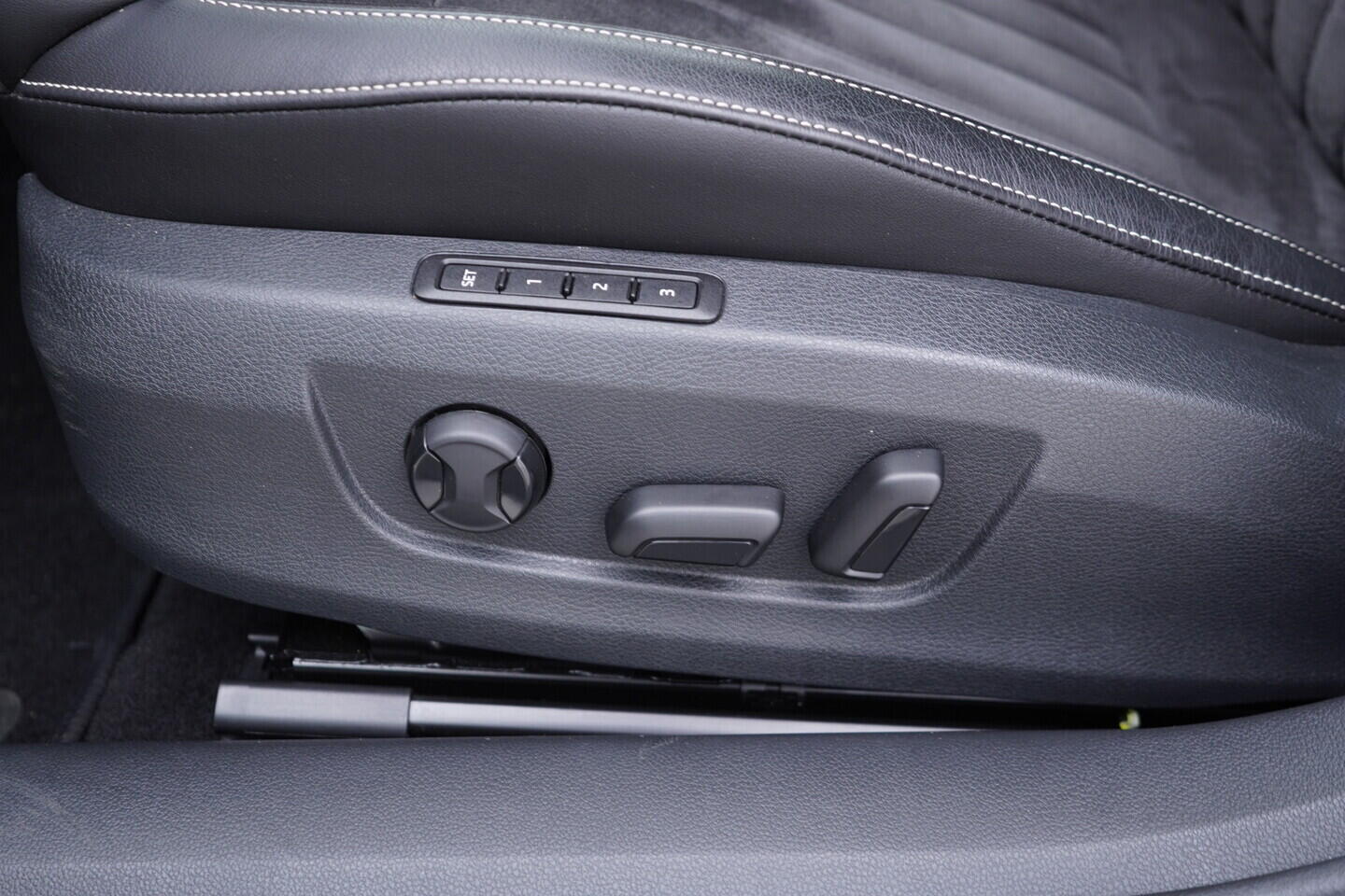 OV190V09469_22.webp_SUPERB Style 2.0 TDI 147 kW automat, DPH