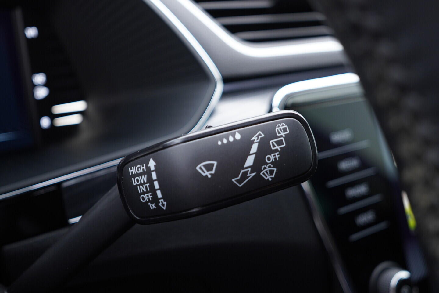 OV190V09469_27.webp_SUPERB Style 2.0 TDI 147 kW automat, DPH