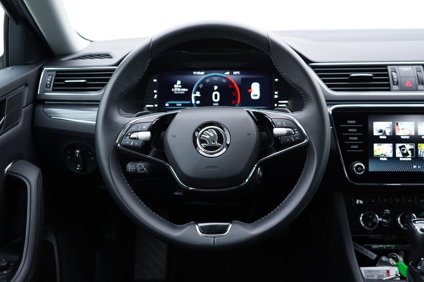 OV190V09469_29.webp_SUPERB Style 2.0 TDI 147 kW automat, DPH