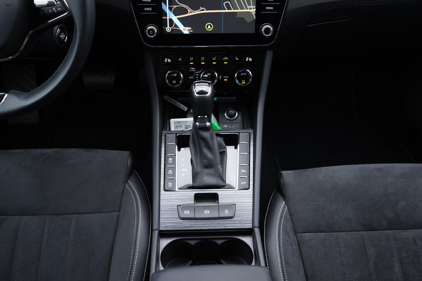 OV190V09469_36.webp_SUPERB Style 2.0 TDI 147 kW automat, DPH