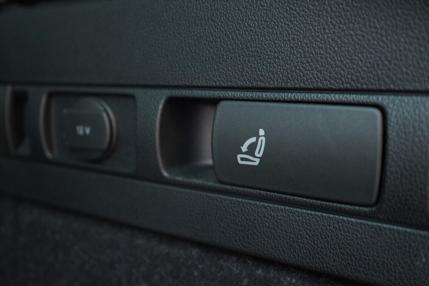 OV190V09469_43.webp_SUPERB Style 2.0 TDI 147 kW automat, DPH