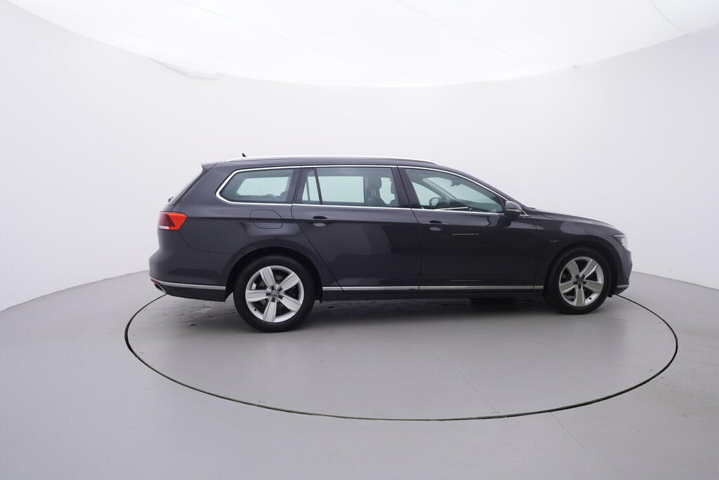 OV190V09475_15.webp_PASSAT Elegance 2.0 TDI 110 kW automat